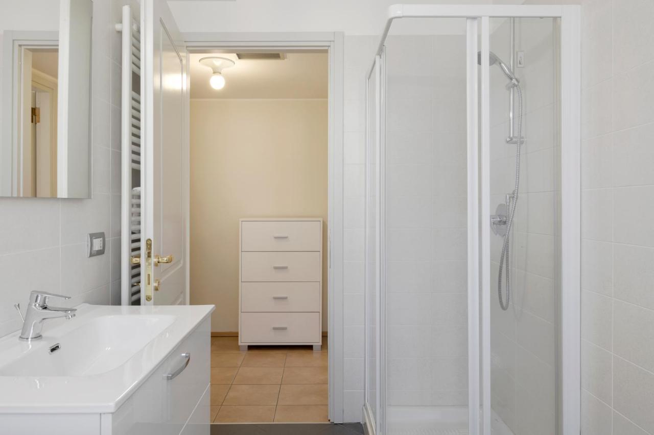 Domus Apartments Como - By Relais Di Giada Bagian luar foto