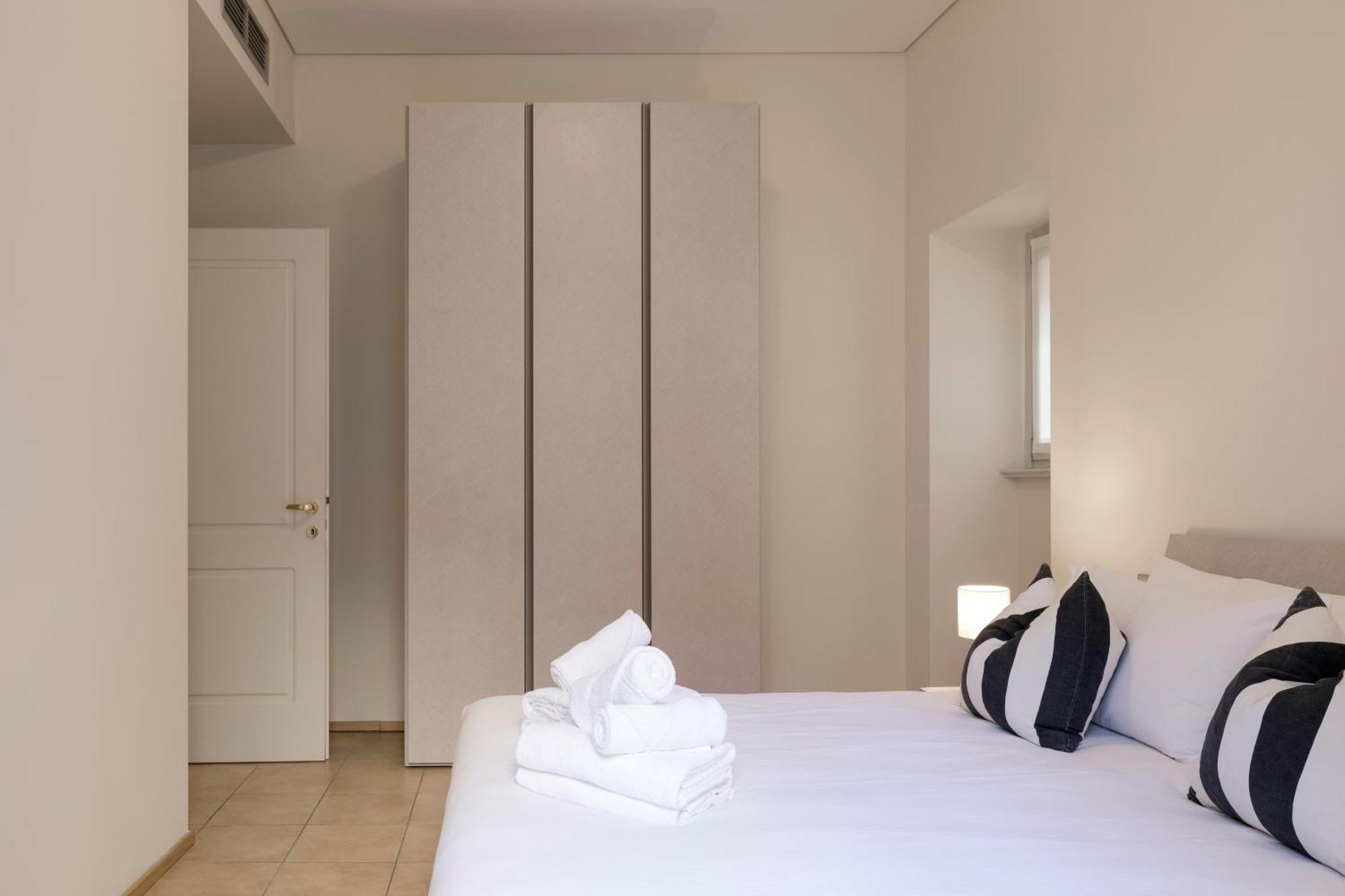 Domus Apartments Como - By Relais Di Giada Bagian luar foto